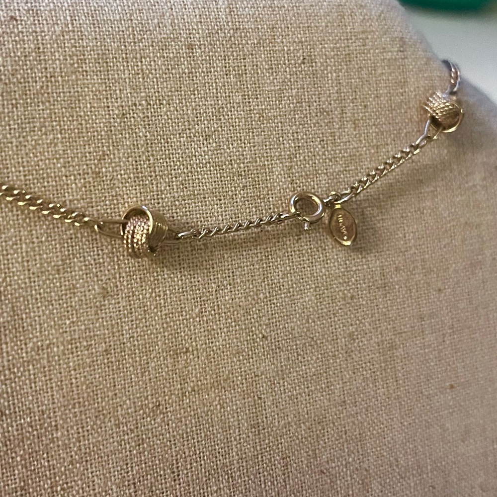 Avon Vintage Gold Knot Necklace - Picture 7 of 12
